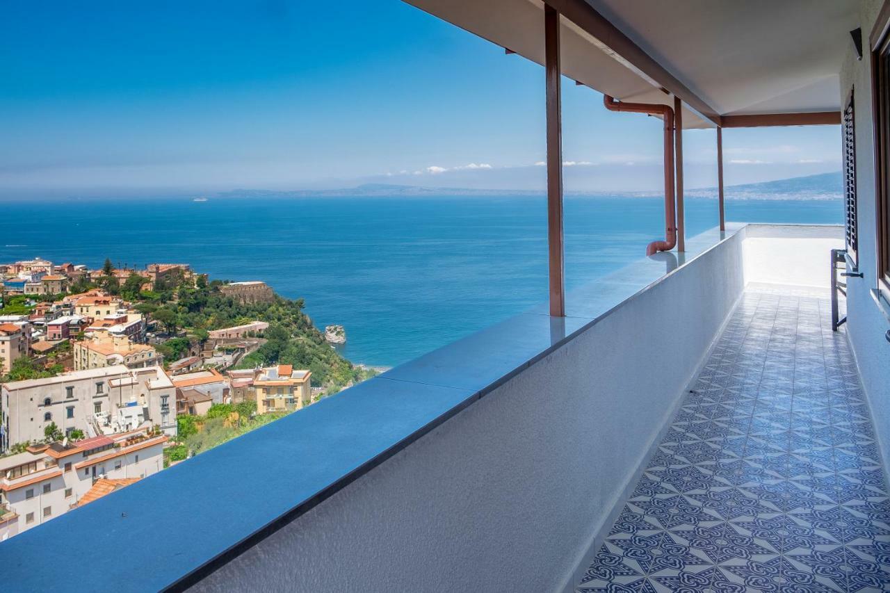 Appartamento In Villa Ariel Vico Equense Eksteriør billede