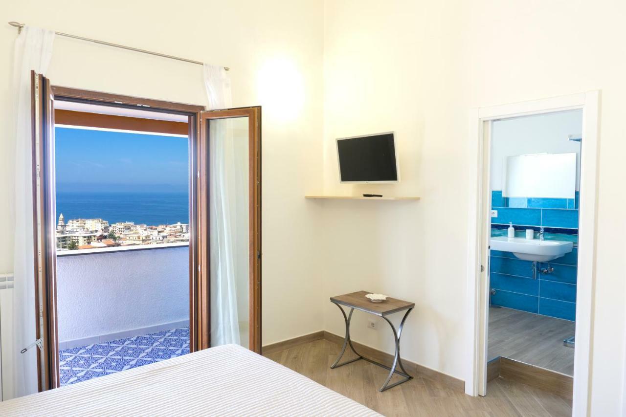Appartamento In Villa Ariel Vico Equense Eksteriør billede